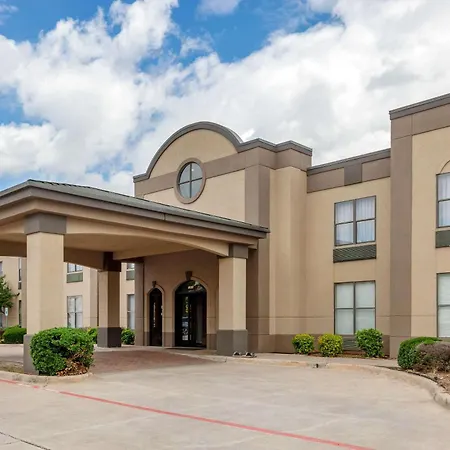 Quality Suites Sherman-2